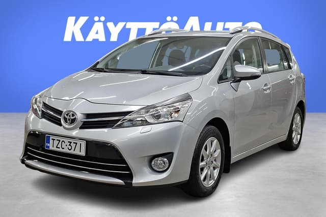 TOYOTA Verso