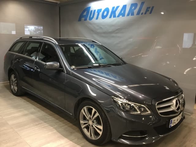 MERCEDES-BENZ E