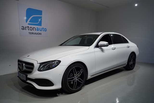 MERCEDES-BENZ E