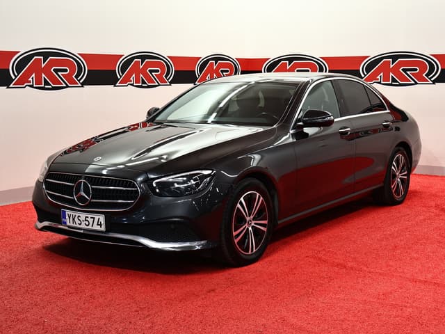 MERCEDES-BENZ E