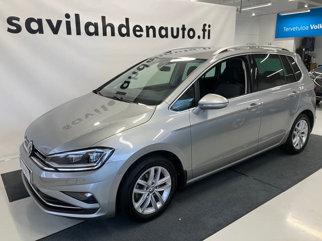 VOLKSWAGEN Golf Sportsvan