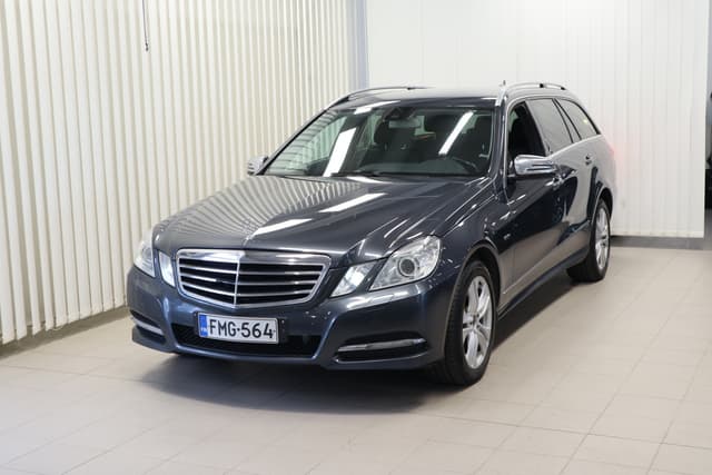 MERCEDES-BENZ E