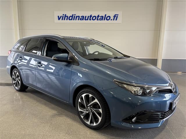 TOYOTA Auris