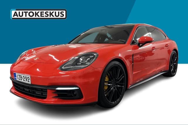PORSCHE Panamera
