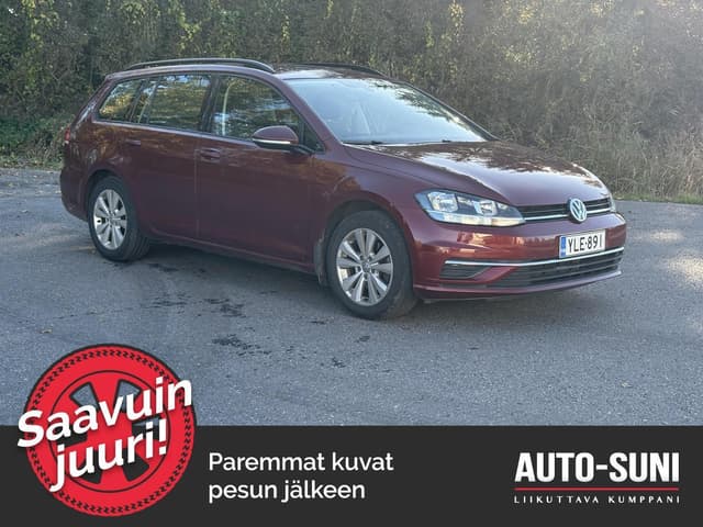 VOLKSWAGEN Golf