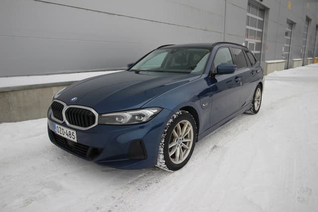 BMW 330