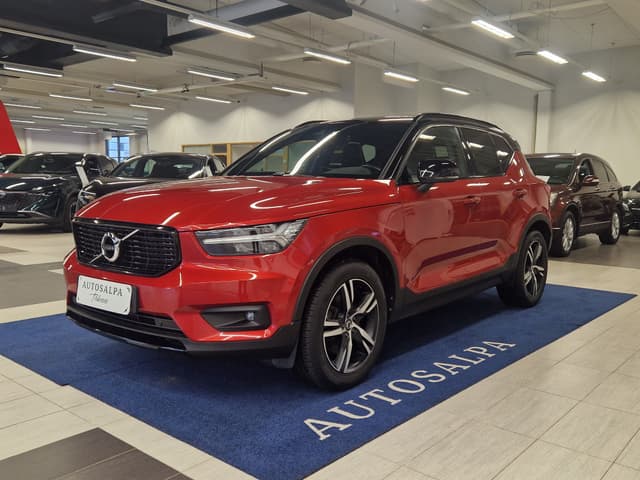 VOLVO XC40