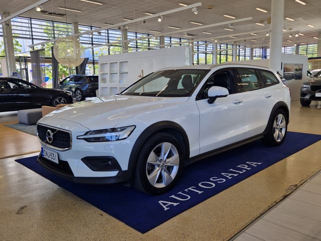 VOLVO V60 Cross Country