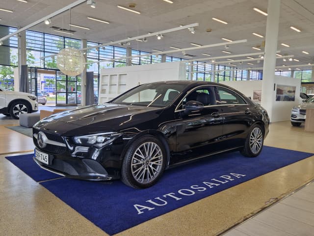MERCEDES-BENZ CLA