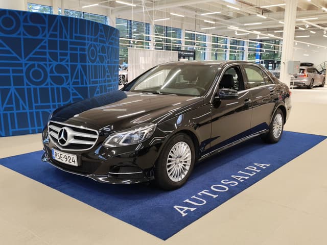 MERCEDES-BENZ E