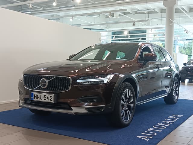 VOLVO V90 Cross Country