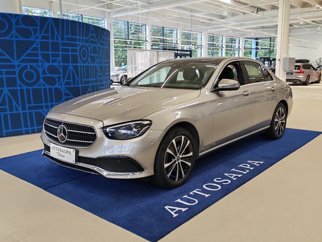 MERCEDES-BENZ E