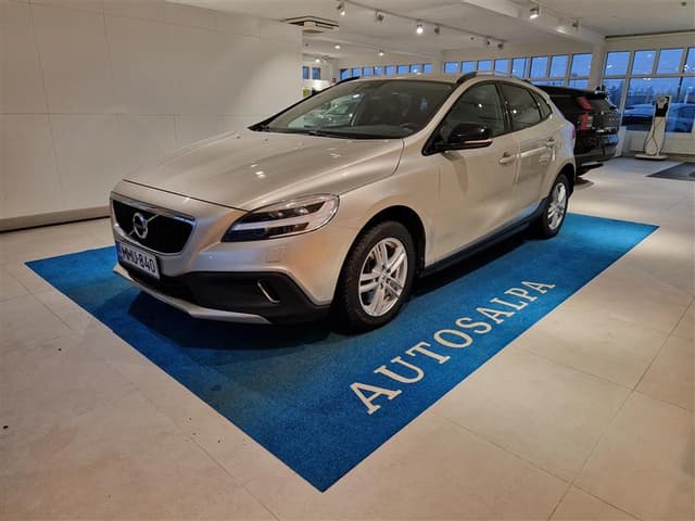 VOLVO V40 Cross Country