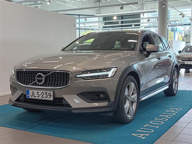 VOLVO V60 Cross Country