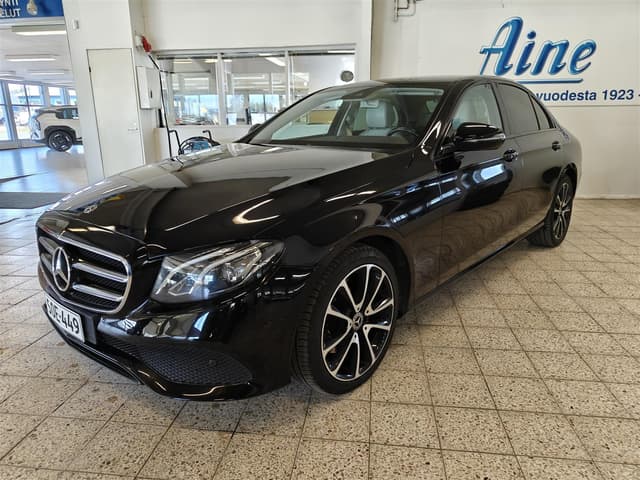 MERCEDES-BENZ E