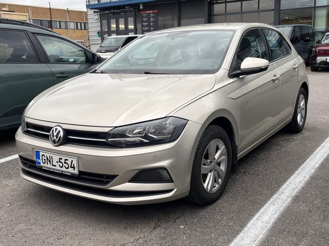 VOLKSWAGEN Polo