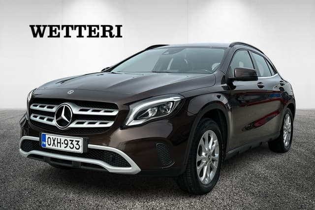 MERCEDES-BENZ GLA