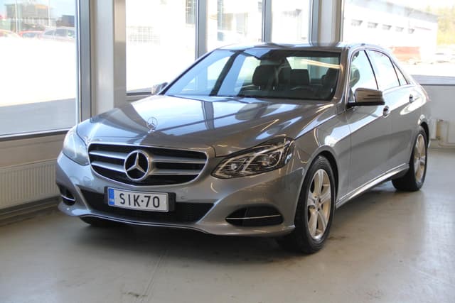 MERCEDES-BENZ E