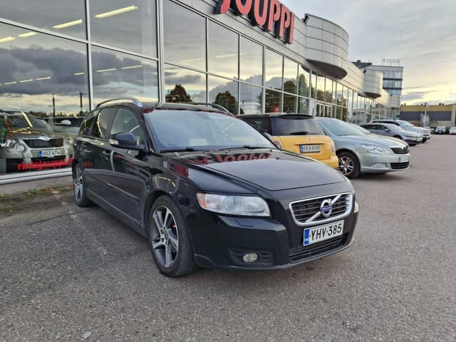 VOLVO V50