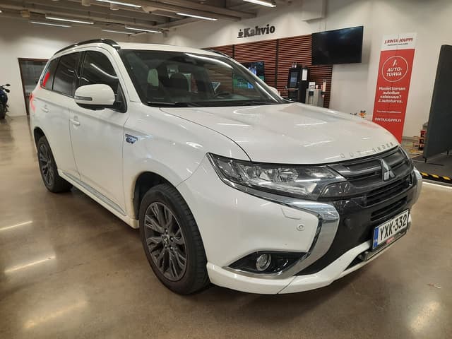 MITSUBISHI Outlander PHEV