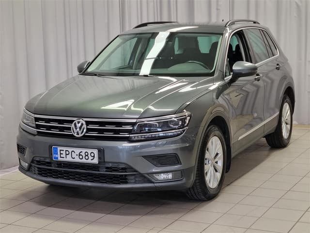 VOLKSWAGEN Tiguan