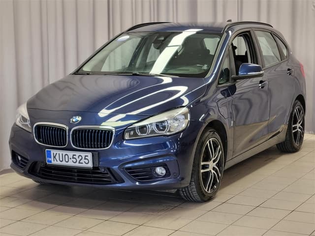 BMW 225