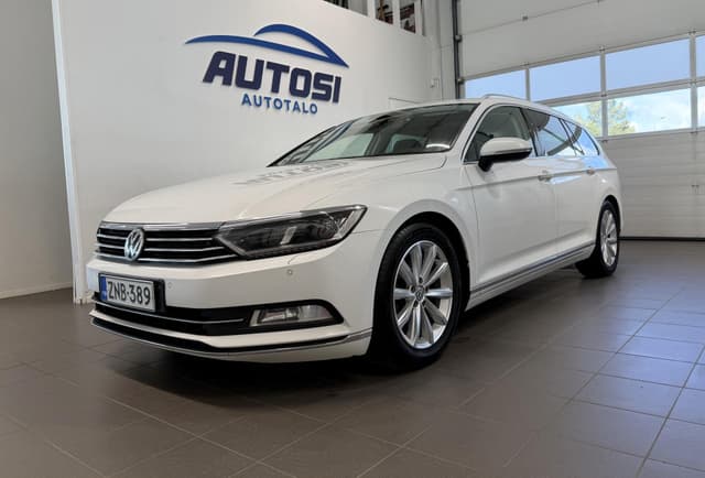 VOLKSWAGEN Passat