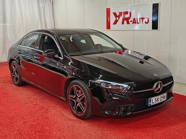MERCEDES-BENZ A