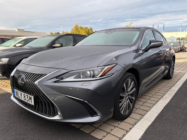 LEXUS ES
