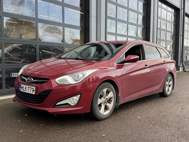 HYUNDAI i40