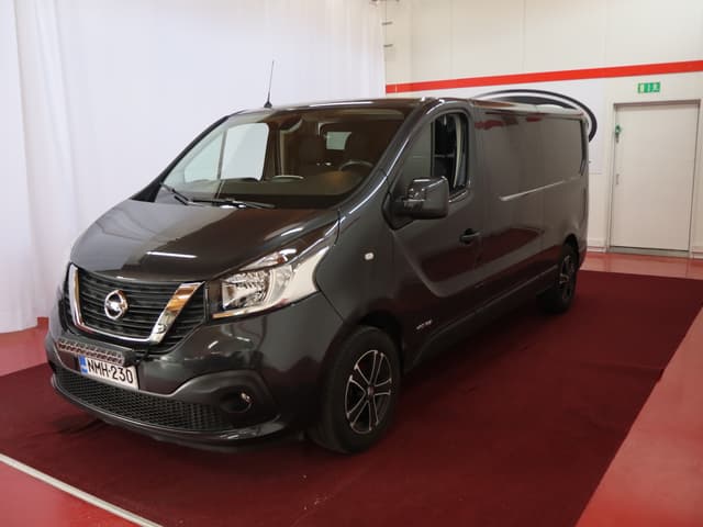 NISSAN NV300