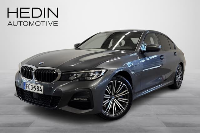 BMW 330