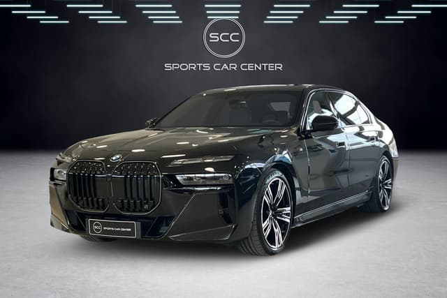 BMW i7