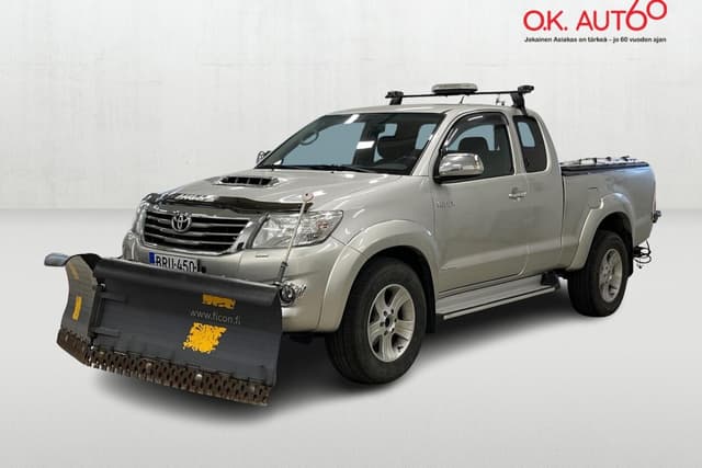TOYOTA Hilux