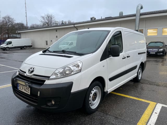 TOYOTA PROACE