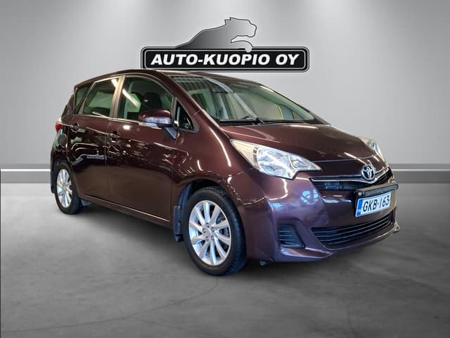 TOYOTA Verso-S