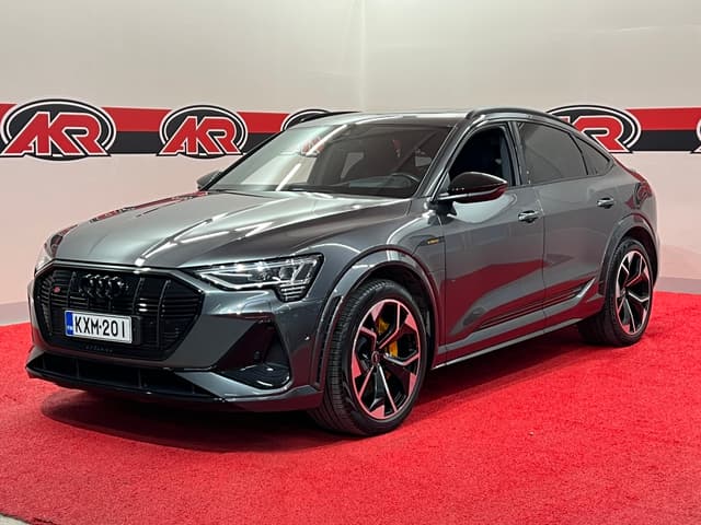 AUDI E-TRON