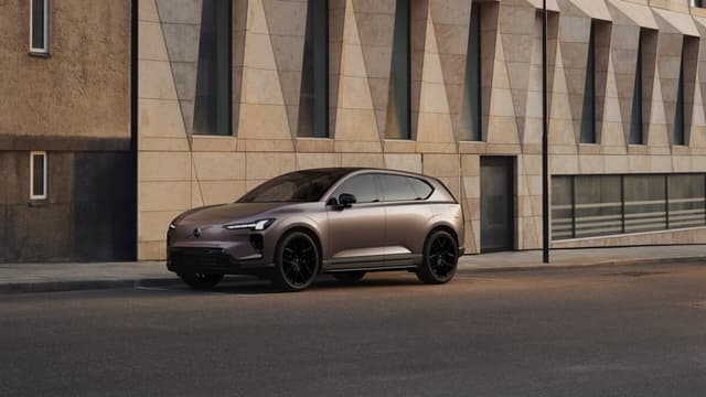 VOLVO EX60