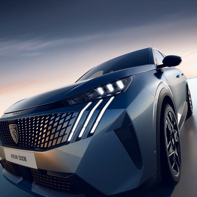 PEUGEOT 5008