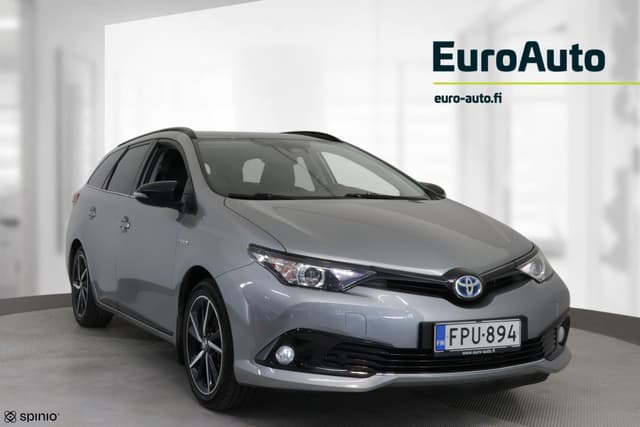 TOYOTA Auris