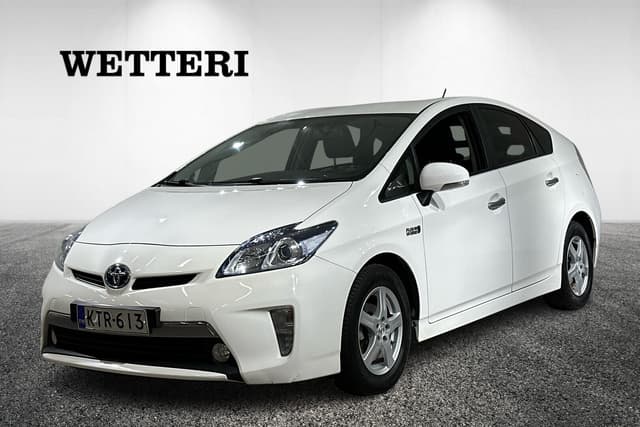 TOYOTA Prius Plug-in
