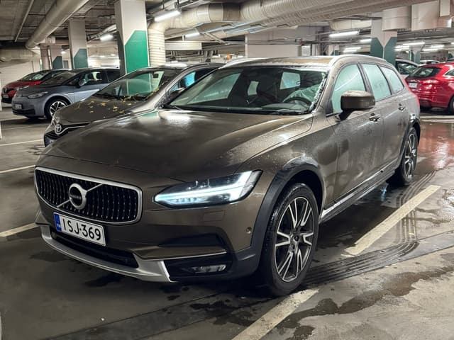 VOLVO V90 Cross Country