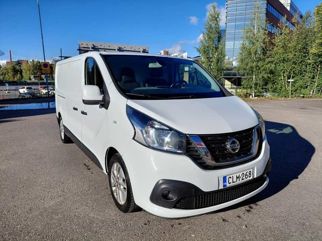 NISSAN NV300