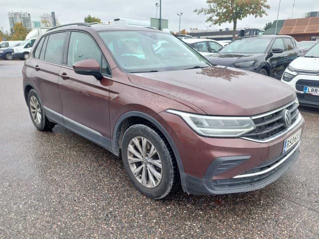VOLKSWAGEN Tiguan