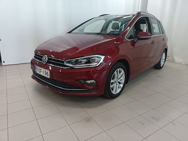 VOLKSWAGEN Golf Sportsvan