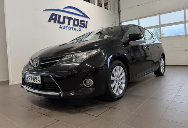 TOYOTA Auris