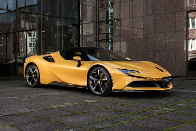 FERRARI SF90 SPIDER