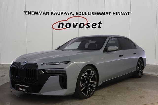 BMW i7
