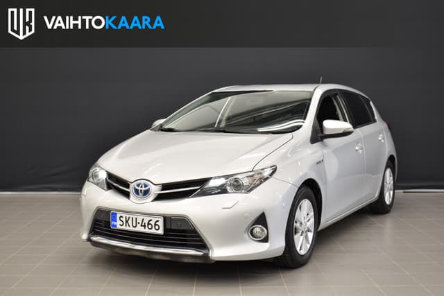 TOYOTA Auris